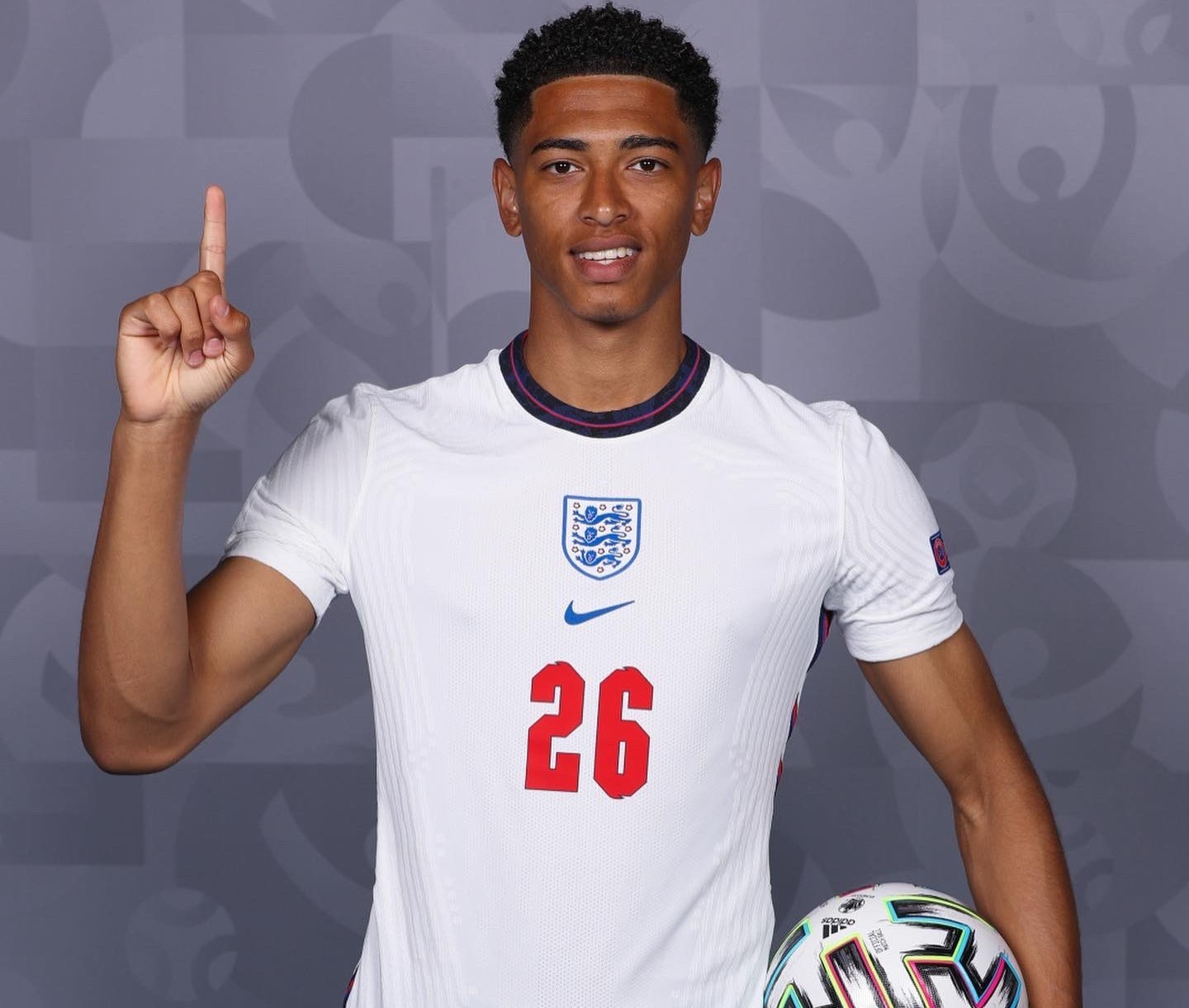 托蒂：如果当年加盟皇马我会拿金球奖；2017年退