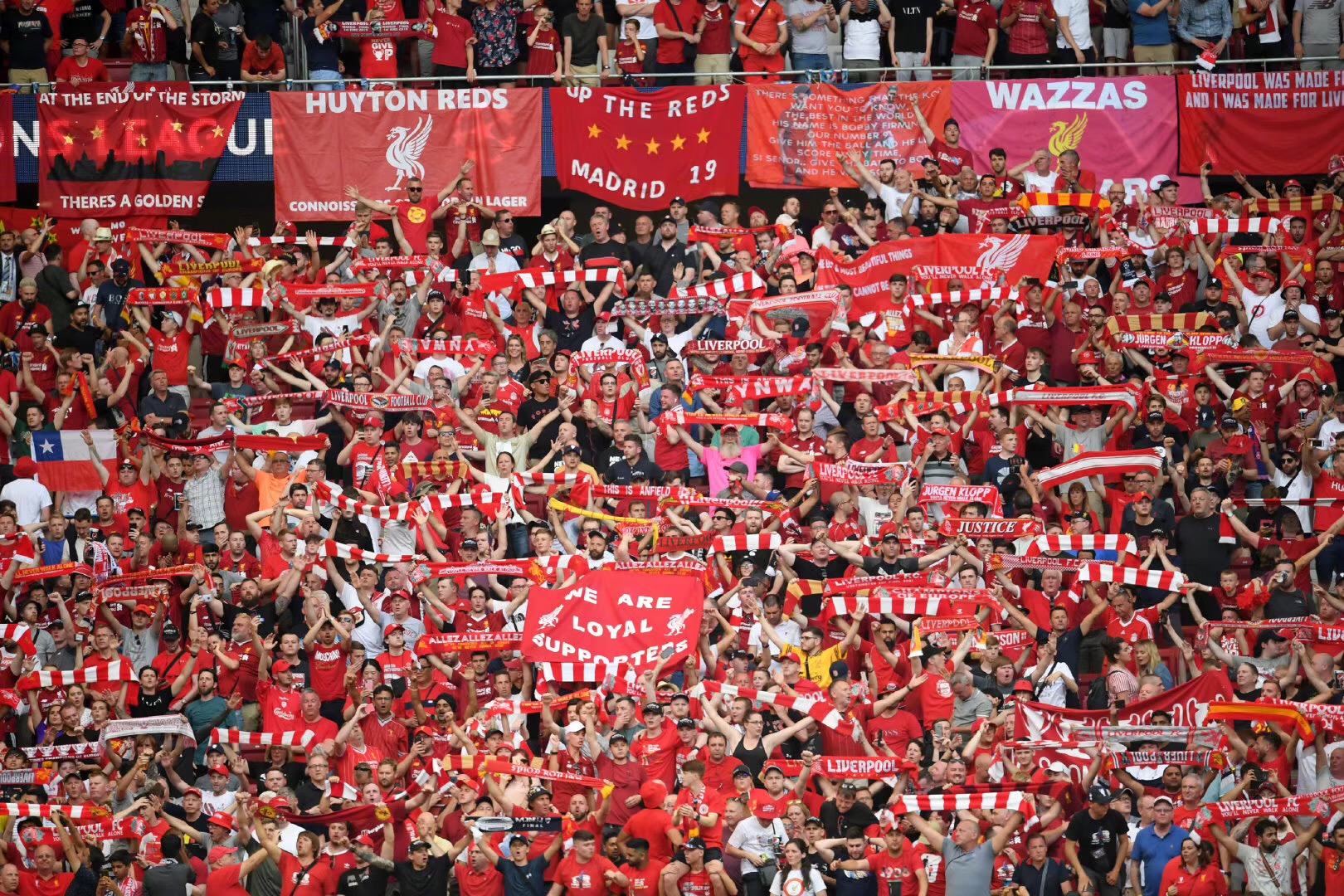 曝曼联有意马赛主帅德泽尔比