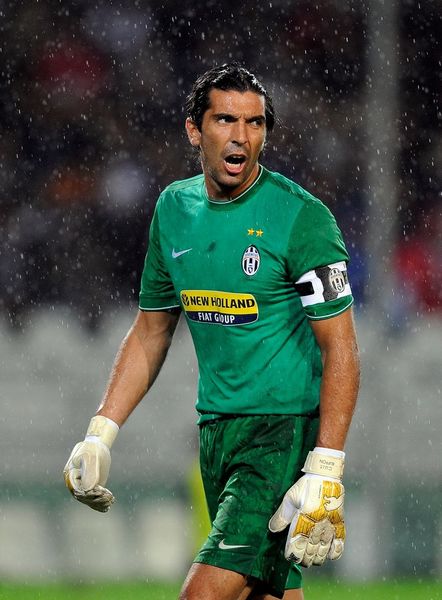 爵士116-114险胜独行侠终结5连败，马尔卡宁33分，弗拉格空砍26+10+8