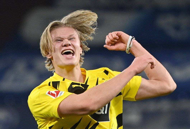 他是姚明前队友，因伤病缺钱治疗瘫痪在床，靠70岁母亲拾荒生活