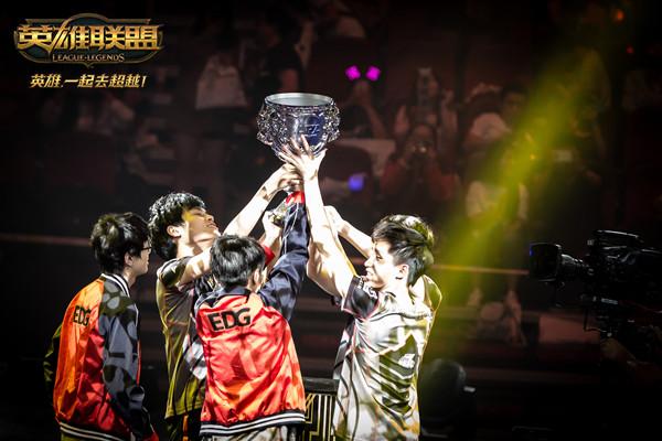 TGA电竞类奖项结果：Faker年度最佳选手，T1最佳战队